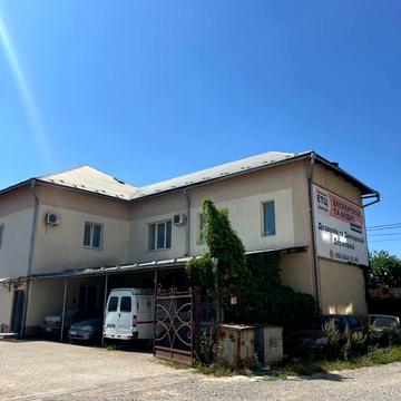 Максимовича вул., 15