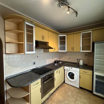 Червоної Калини просп. (Володимира Маяковського), 69