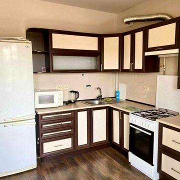 Двокімнатна квартира в цегляному будинку в центрі міста