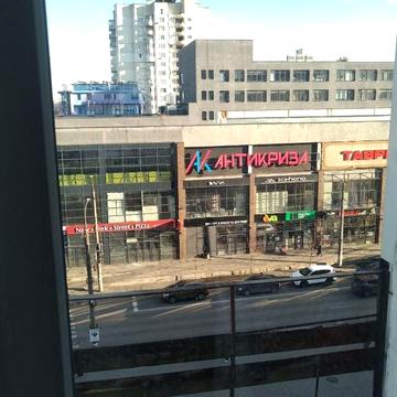 Камянецька вул., 38