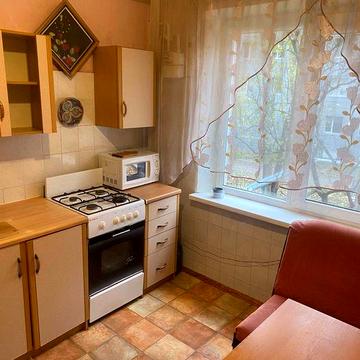 Оренда 2 кімнатної квартири на Перемозі 5