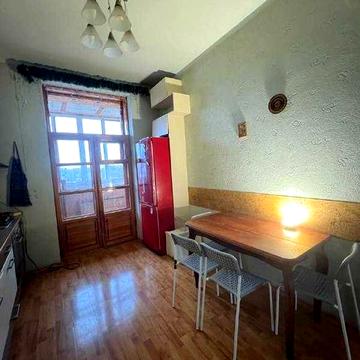 Продам 2х комнатную квартиру в Центре, район Вокзала, Сталинка