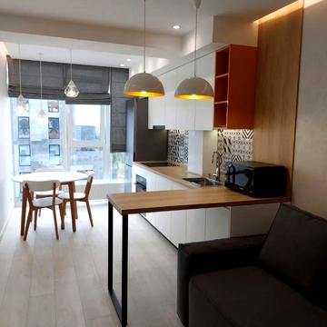 Набережна Перемоги вул., 112-Д