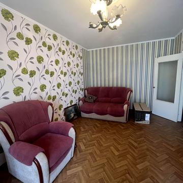 Академіка Корольова вул., 104/2