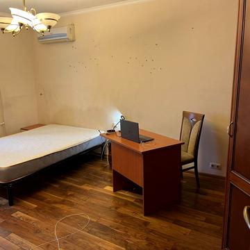 Червоної Калини просп. (Володимира Маяковського), 61