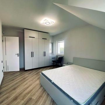 Садова вул., 1