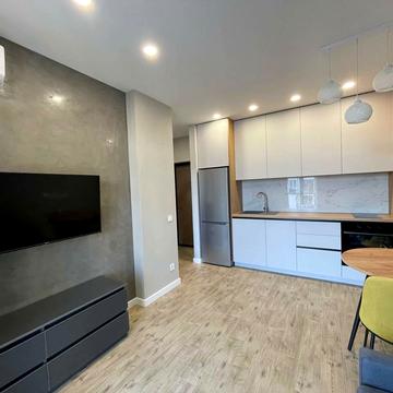 Салютна вул., 2