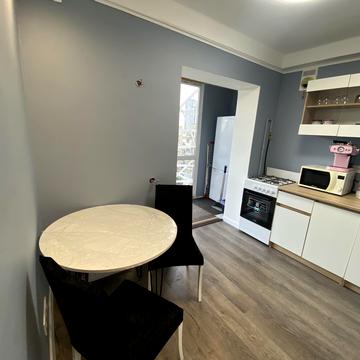 Івана Миколайчука вул. (Серафимовича), 17/2