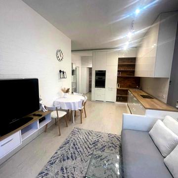 Саперне Поле вул., 12