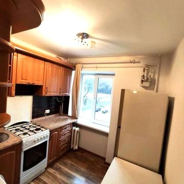 Здається 1-кімнатна від власника