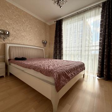 Анатолія Петрицького вул., 15