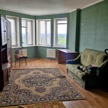 Шкільна вул., 35