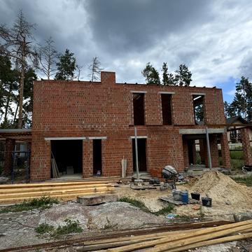 Варшавська вул., 114