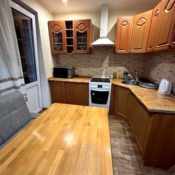 Оноре де Бальзака вул., 87