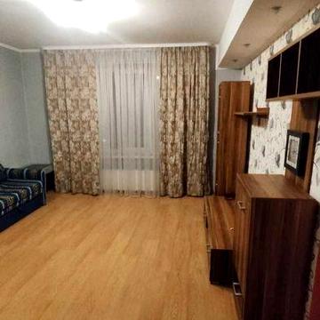 Продам 2 кімнатну квартиру на вул.Зодчих 6830