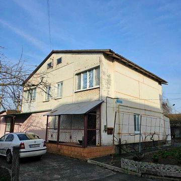 Продам квартиру в смт Чутове