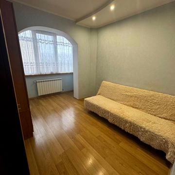 Тернопільська вул., 28