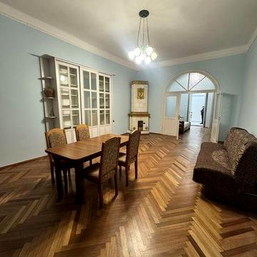 Оренда 2 кімнатної квартири. Площа Ринок.