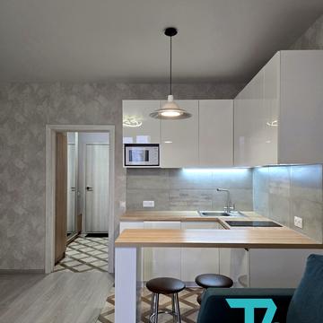 Каховська вул., 62