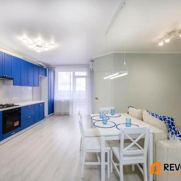 Героїв Небесної Сотні просп., 16/10