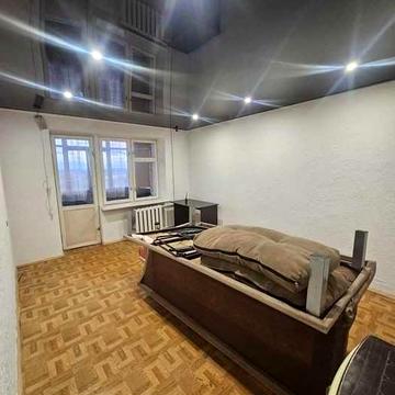 В продажі 2 к кв р-н Коммунального ринка 23000 висотка