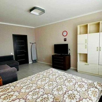 Продажа 1 к. кв. Позняки, Пчёлки, 2 Б, В доме генератор.