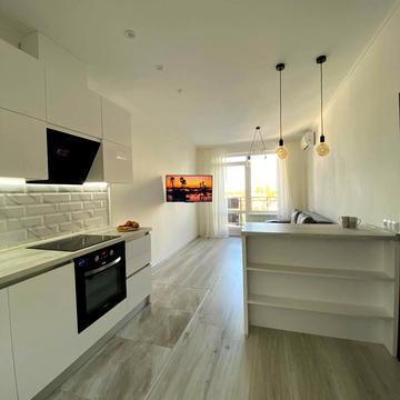 Літературна вул., 8