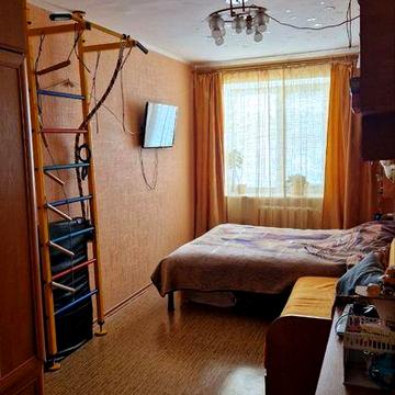 Продам двокімнатну квартиру у центрі міста Лозова ЖК 26