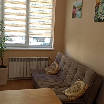 Володимира Великого вул., 12