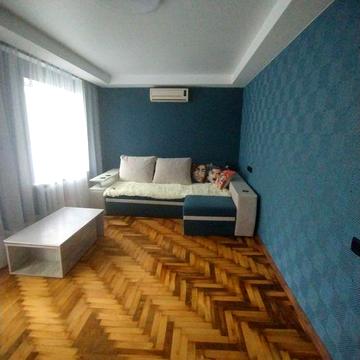 Сдам 2 кв.по ул.Заднепровская(район 24школы)2/9.евро.7000+к.у.