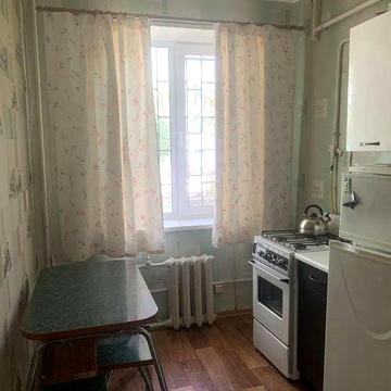 Продам 2х ком. кв-ру в центре (Сталинка ),ул. Патриотическая (р-н БШ)