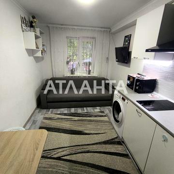 Космонавтів вул., 65