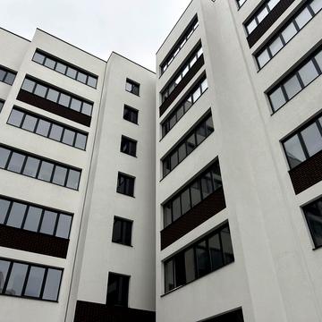 Бережанська вул., 23