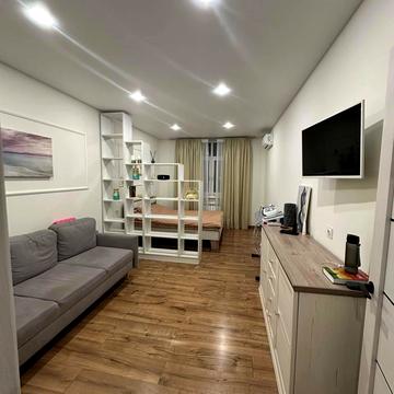 Микільсько-Слобідська вул., 10