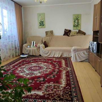 Продам чудовий будинок у смт Великодолинське