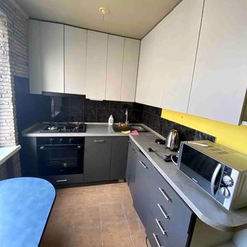 Володимира Великого вул. (Артема), 85а