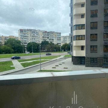 Райдужна вул., 1