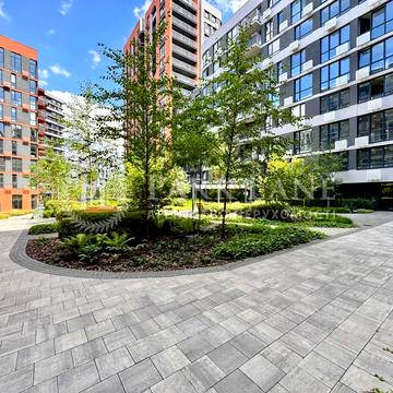 Тадея Рильського бульв., 4