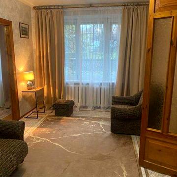 затишна 2к квартира МЕТРО Сирець Щусєва 33