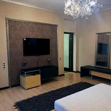 D1C Сдам 4х комнатную квартиру-студию в Центре, ул. Михаила Семенко