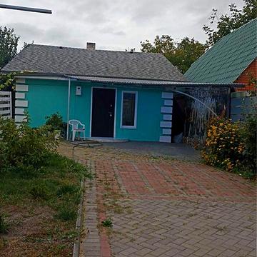 Продам два будинки на одній земельній ділянці