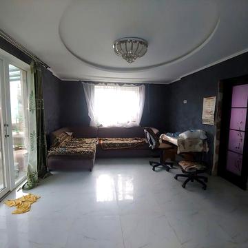 Новий будинок неподалік від центру