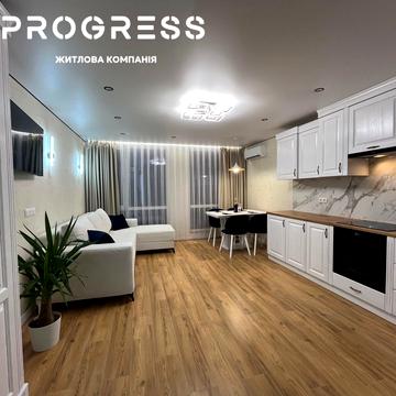 Романа Левицького вул., 4