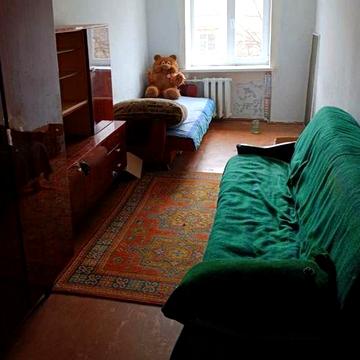 Здається 3 кімнатна! Центр!