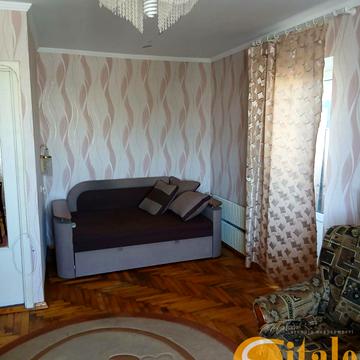 Олімпійська вул., 14