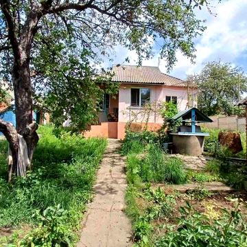 Продам затишний, окремий будинок в адміністративних межах міста.