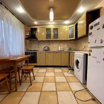 Лесі Українки бульв., 3