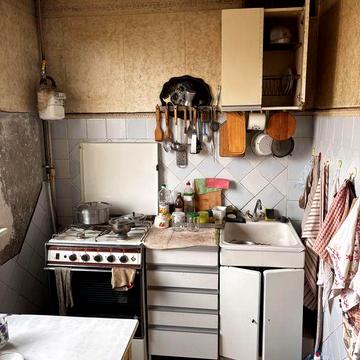 Продам 3 кімнатну квартиру на Ахсарова