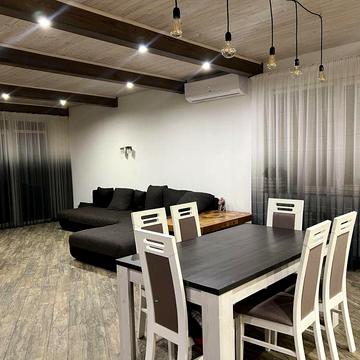 Продаж 2 будинків в мальовничому Свидівку з ремонтом та лазнею