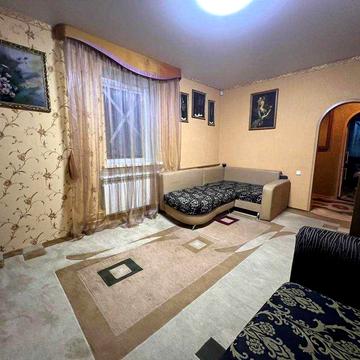 Продам 2-к квартиру з гаражем Центр Виконкомівська Чернишевського
